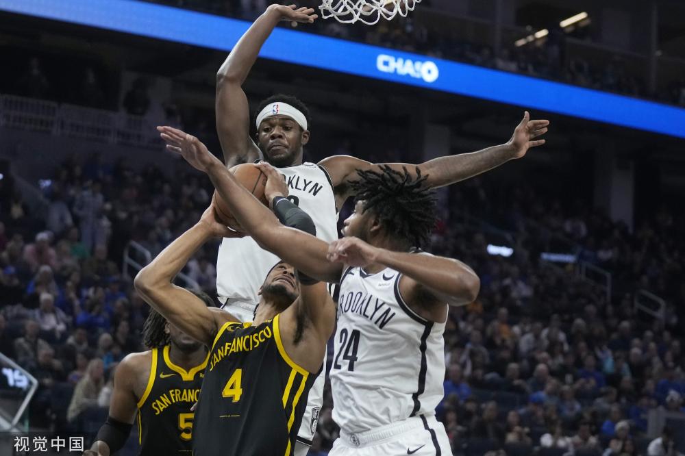 挥着巨大作 挥着巨大作