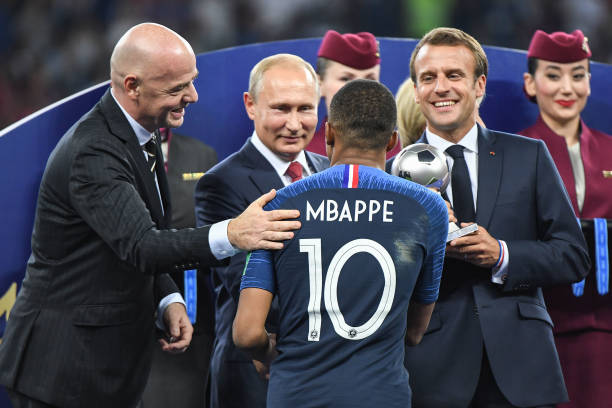 他迫切希望 他迫切希望