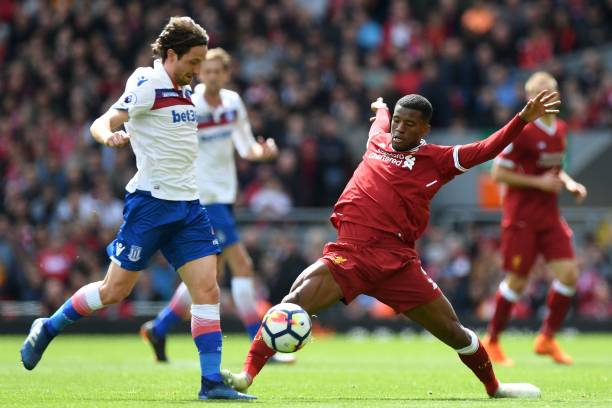 阿爾瓦雷斯 阿爾瓦雷斯