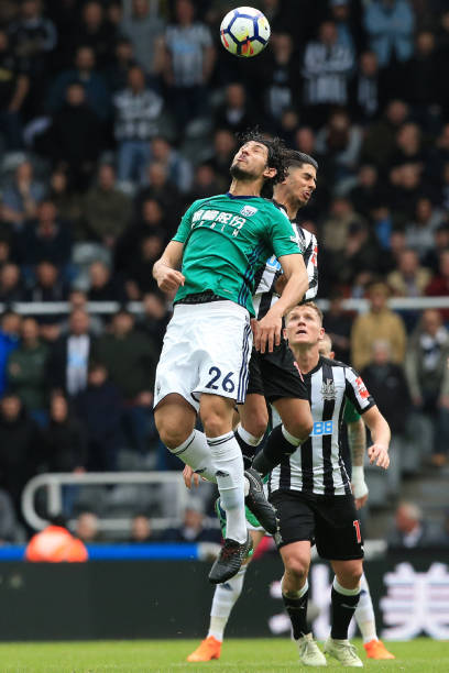 而备受赞誉 而备受赞誉